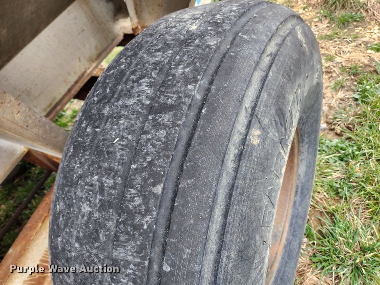 image for item JB9500 Tyler  fertilizer spreader