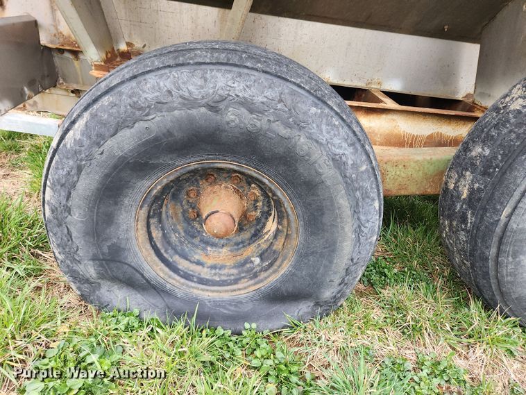 image for item JB9500 Tyler  fertilizer spreader