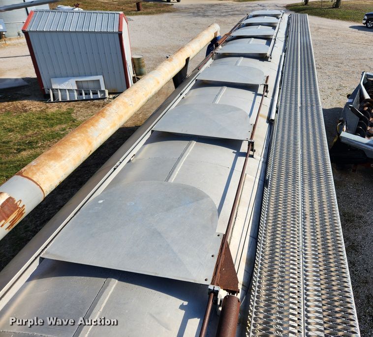 image for item JB9607 1993 Ledwell LW38AA  feed delivery trailer