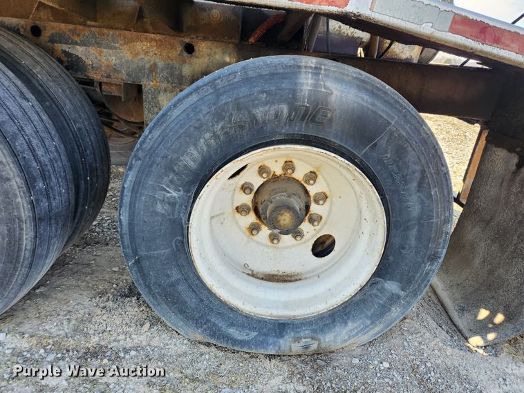 image for item JB9607 1993 Ledwell LW38AA  feed delivery trailer