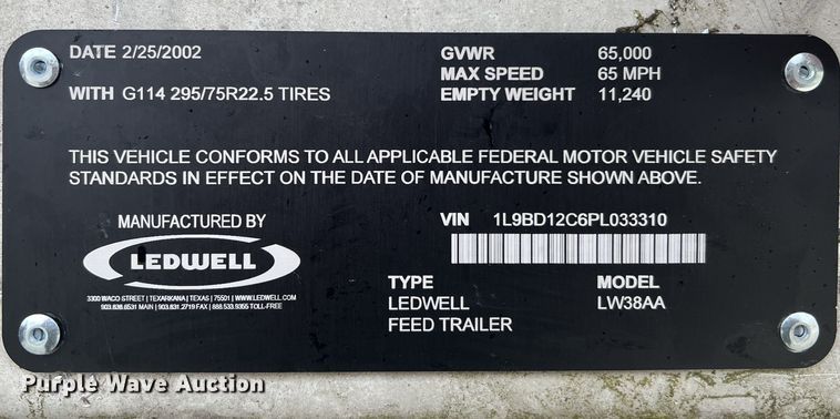 image for item JB9607 1993 Ledwell LW38AA  feed delivery trailer