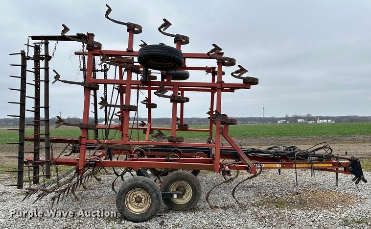 image for item JC9967 Kent 5323 Series V  field cultivator