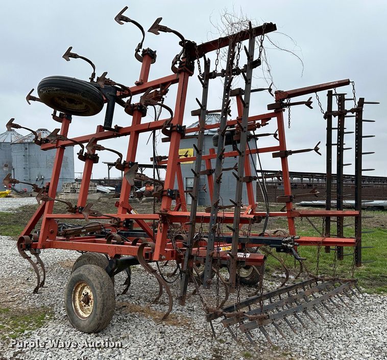image for item JC9967 Kent 5323 Series V  field cultivator