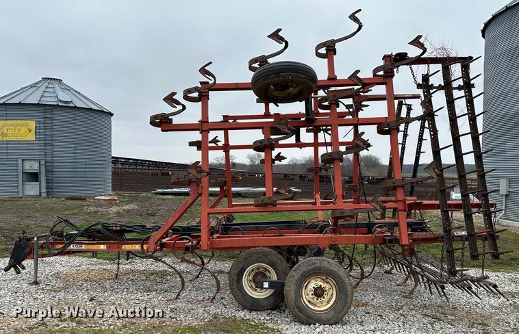image for item JC9967 Kent 5323 Series V  field cultivator