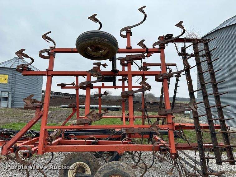 image for item JC9967 Kent 5323 Series V  field cultivator