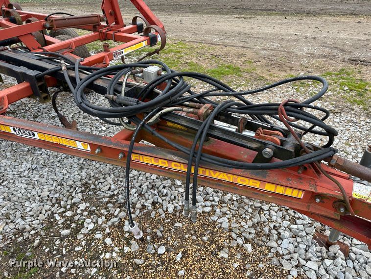 image for item JC9967 Kent 5323 Series V  field cultivator