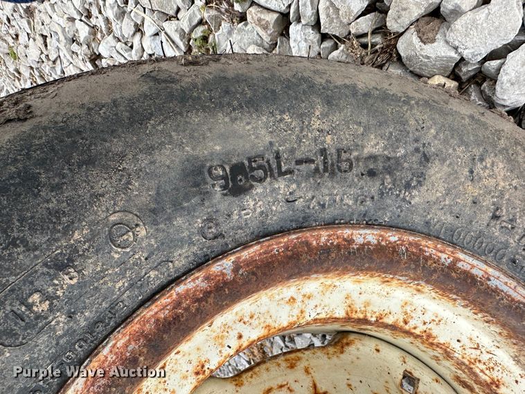 image for item JC9967 Kent 5323 Series V  field cultivator