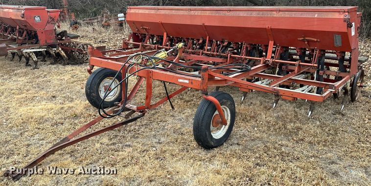 image for item JD9641 International 150  grain drill