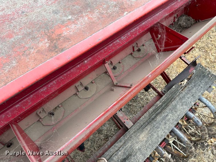 image for item JD9641 International 150  grain drill