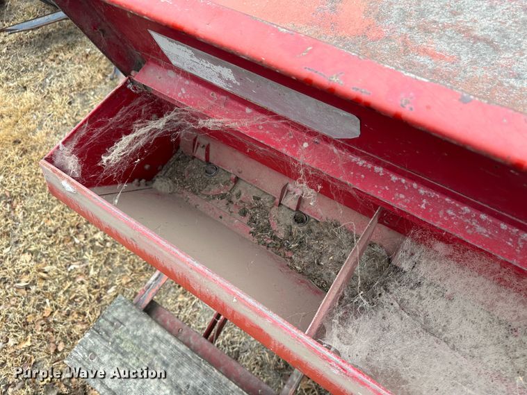 image for item JD9641 International 150  grain drill