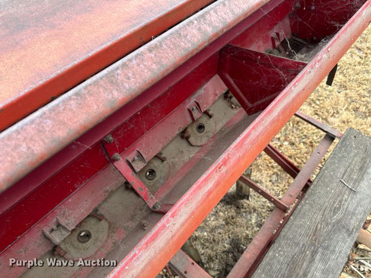 image for item JD9641 International 150  grain drill