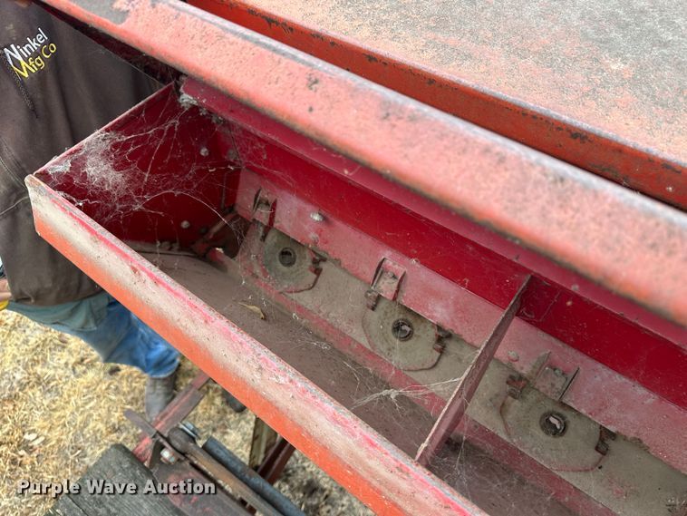 image for item JD9641 International 150  grain drill