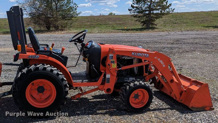 image for item KB9531 Kubota B2320D  MFWD tractor