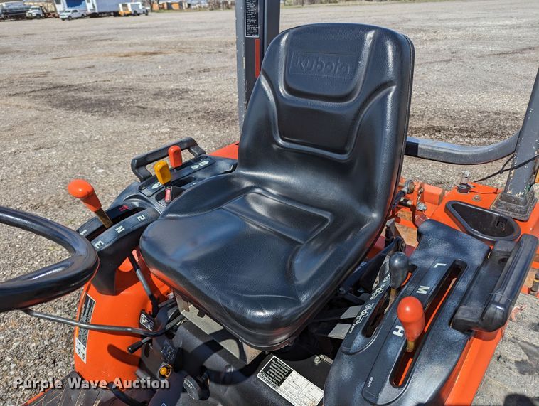 image for item KB9531 Kubota B2320D  MFWD tractor