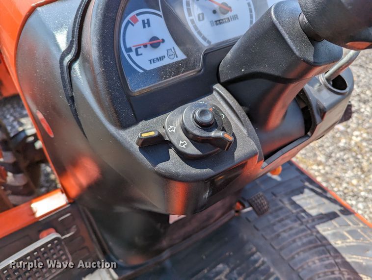 image for item KB9531 Kubota B2320D  MFWD tractor