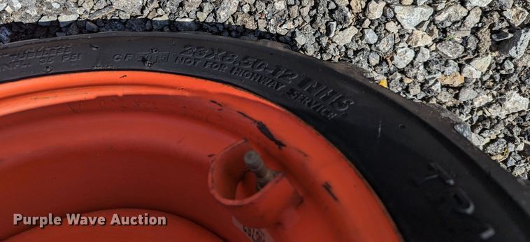 image for item KB9531 Kubota B2320D  MFWD tractor