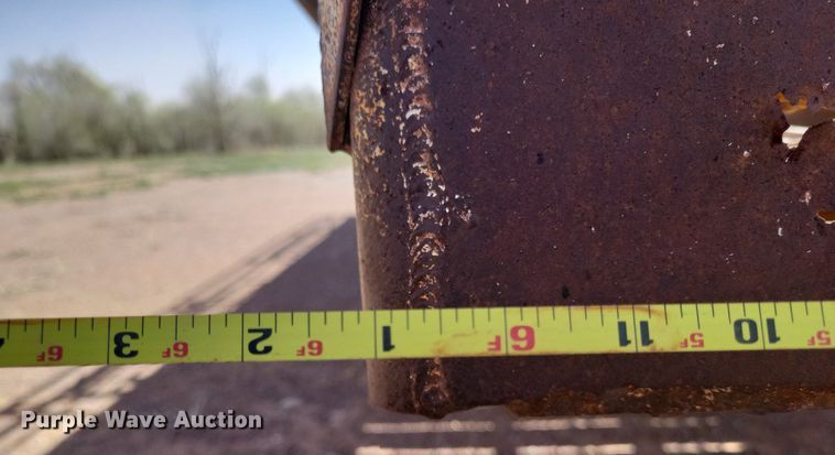 image for item KD9261 1983 Gooseneck 24X6  livestock trailer