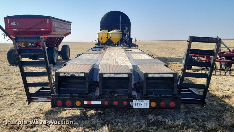 image for item KD9268 2006 Neville  sprayer trailer