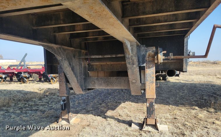 image for item KD9268 2006 Neville  sprayer trailer