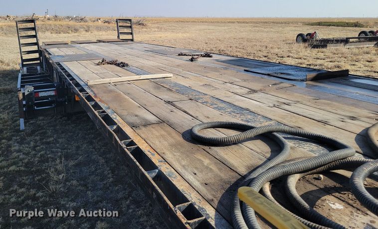 image for item KD9268 2006 Neville  sprayer trailer