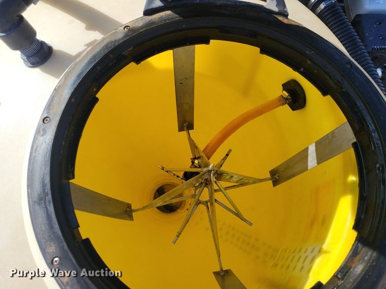 image for item KD9268 2006 Neville  sprayer trailer