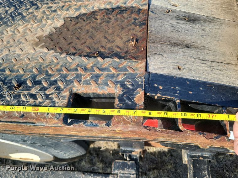 image for item KD9268 2006 Neville  sprayer trailer