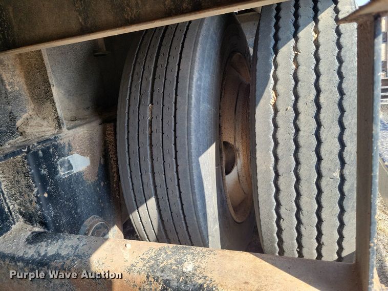 image for item KD9268 2006 Neville  sprayer trailer