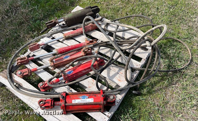 image for item KR9453 (6) hydraulic cylinders