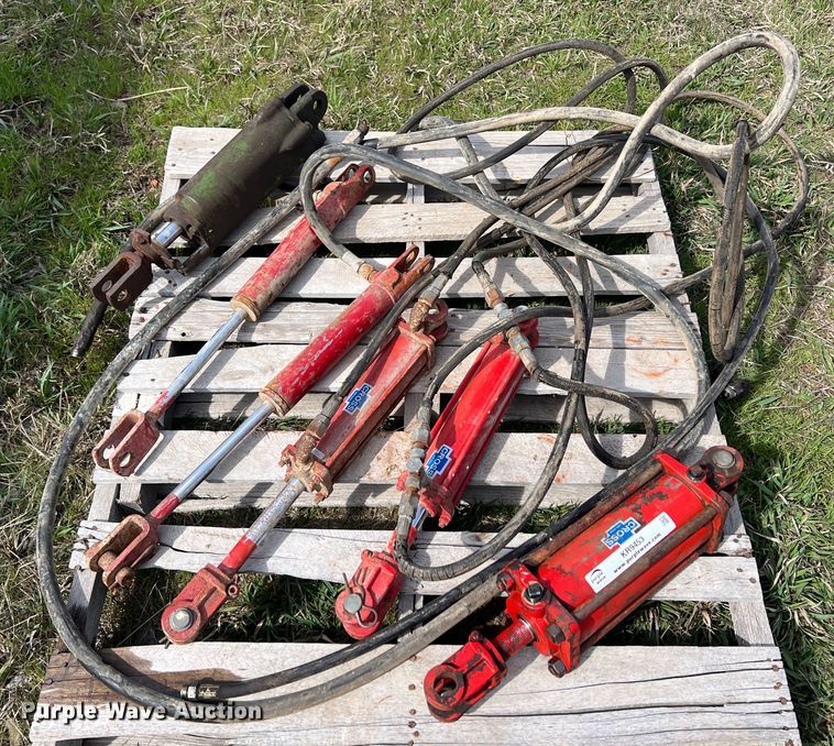 image for item KR9453 (6) hydraulic cylinders