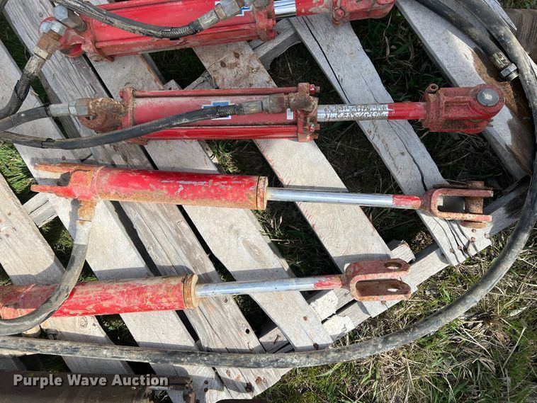 image for item KR9453 (6) hydraulic cylinders