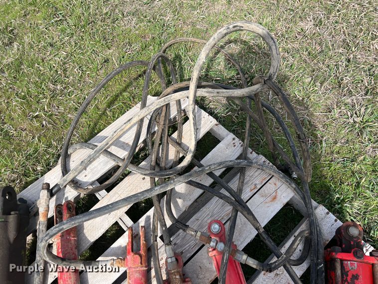 image for item KR9453 (6) hydraulic cylinders