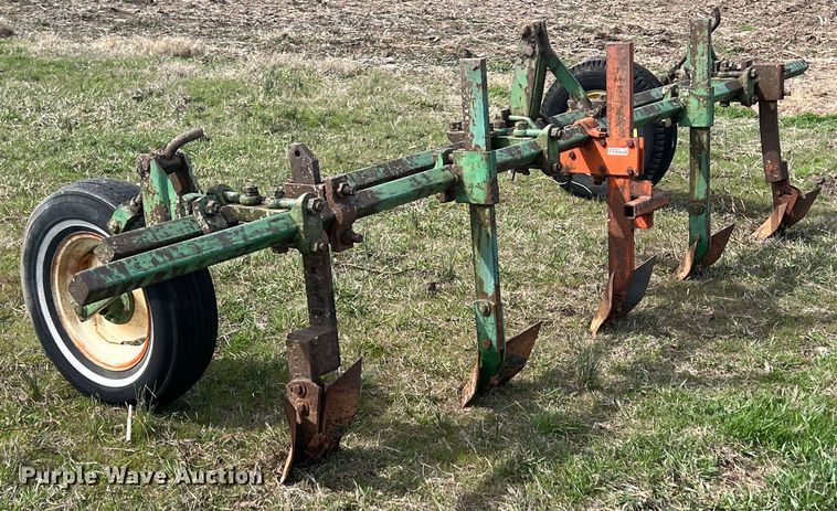image for item KR9455 John Deere  plow