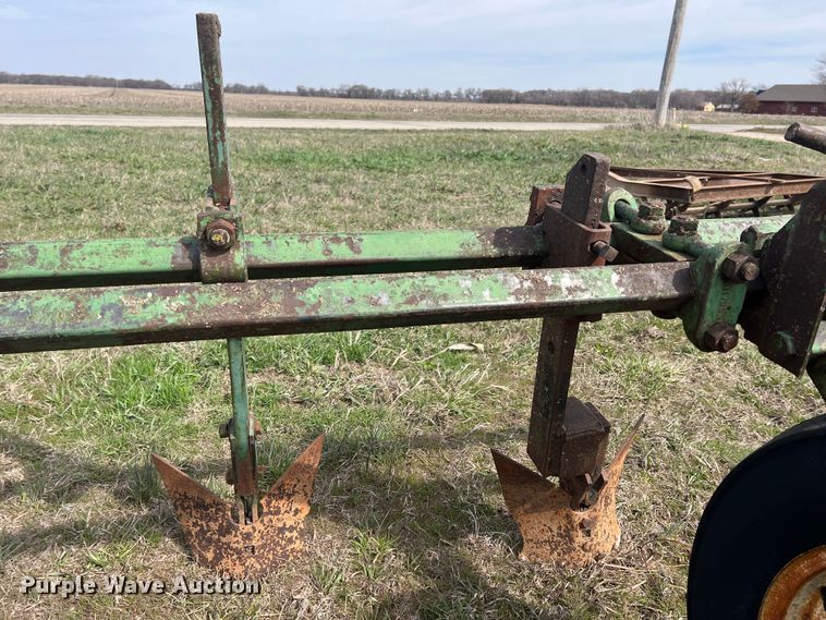 image for item KR9455 John Deere  plow