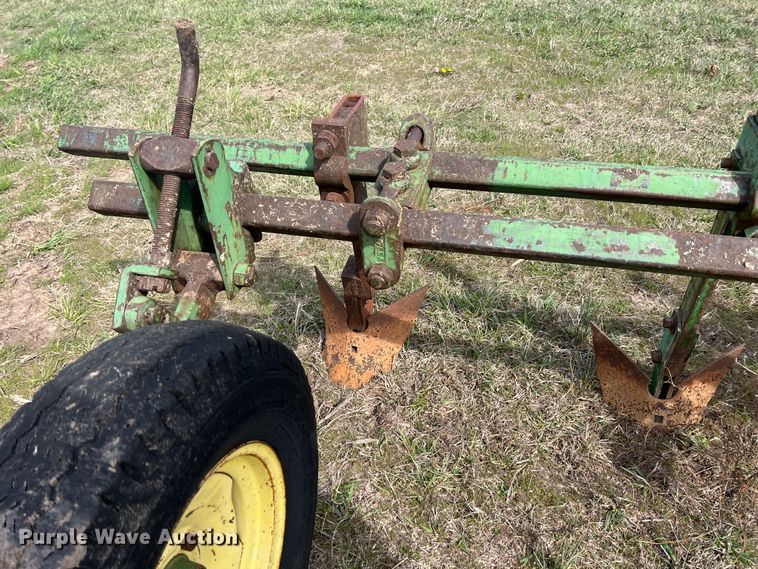 image for item KR9455 John Deere  plow