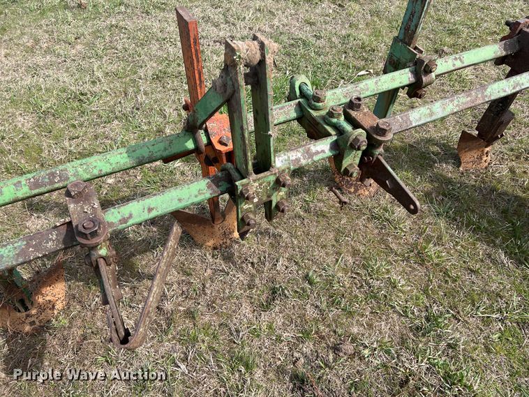 image for item KR9455 John Deere  plow