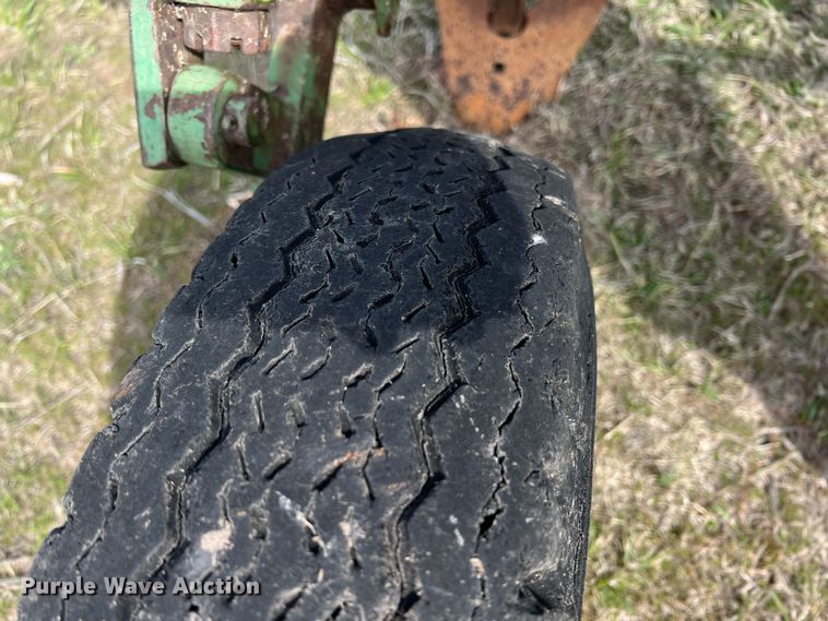 image for item KR9455 John Deere  plow