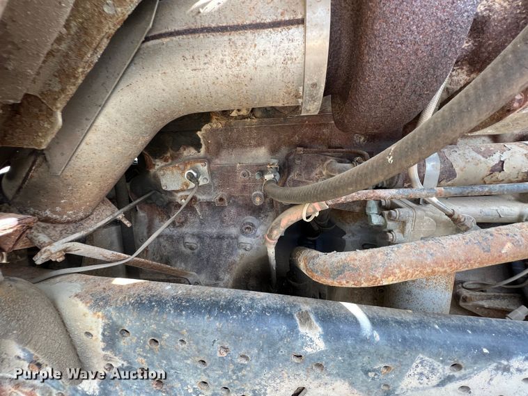 image for item KR9480 1988 International F2674  feed delivery truck