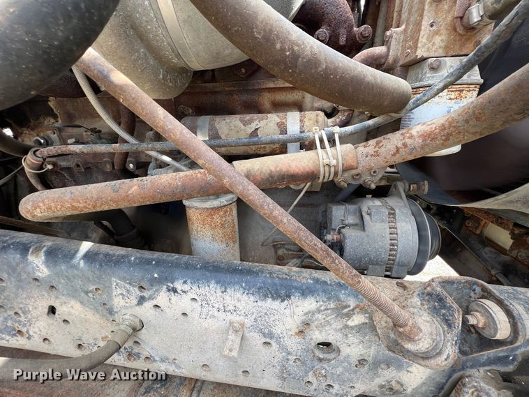 image for item KR9480 1988 International F2674  feed delivery truck