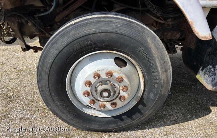 image for item KR9480 1988 International F2674  feed delivery truck