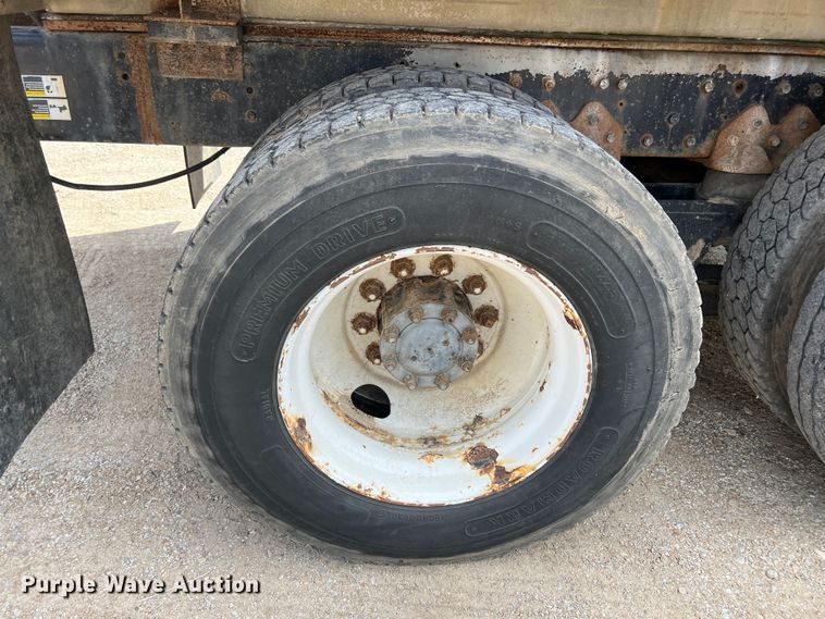 image for item KR9480 1988 International F2674  feed delivery truck