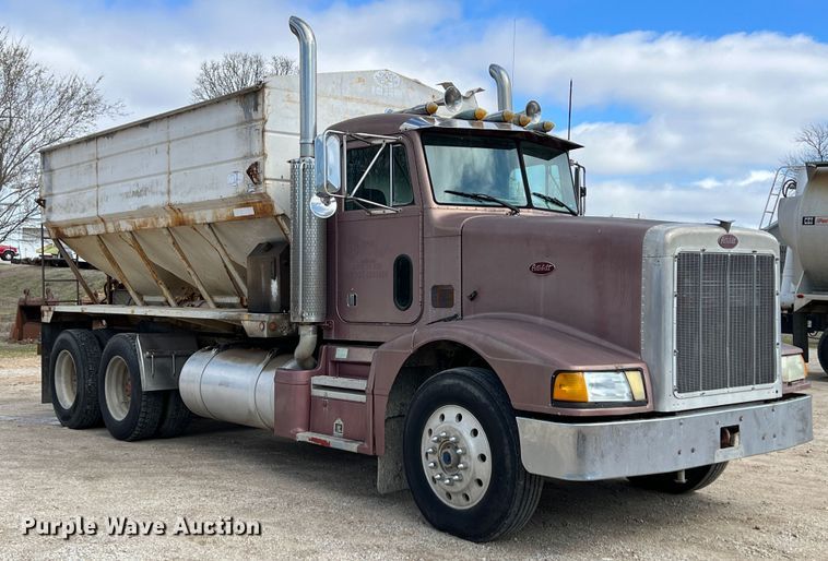 image for item KR9481 1988 Peterbilt 567  feed delivery truck