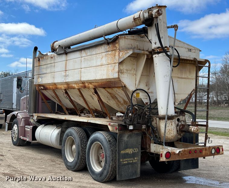 image for item KR9481 1988 Peterbilt 567  feed delivery truck