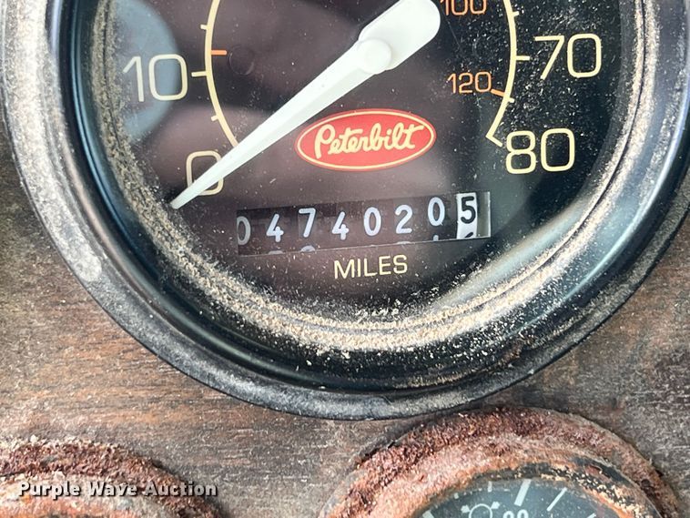 image for item KR9481 1988 Peterbilt 567  feed delivery truck