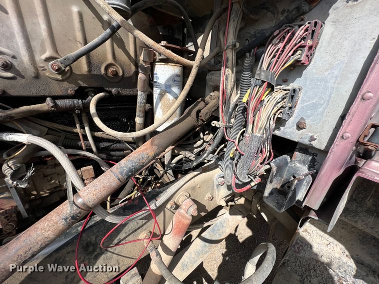 image for item KR9481 1988 Peterbilt 567  feed delivery truck