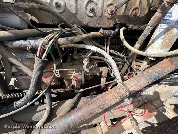 image for item KR9481 1988 Peterbilt 567  feed delivery truck