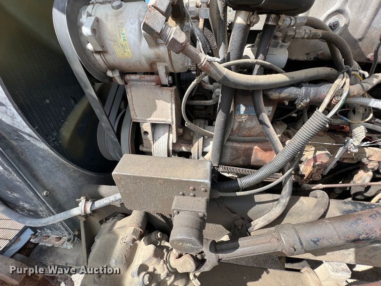 image for item KR9481 1988 Peterbilt 567  feed delivery truck