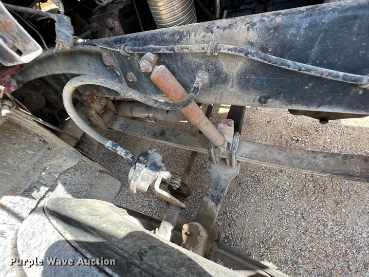 image for item KR9481 1988 Peterbilt 567  feed delivery truck