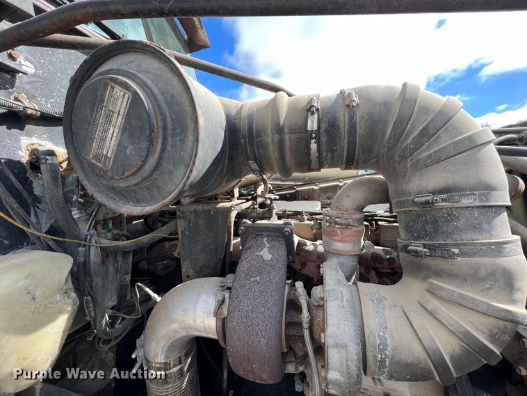 image for item KR9481 1988 Peterbilt 567  feed delivery truck