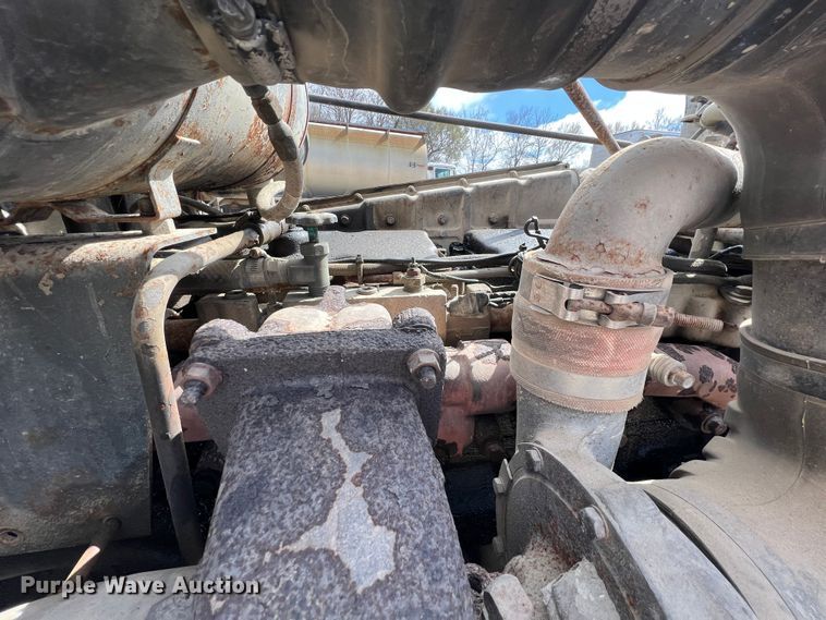 image for item KR9481 1988 Peterbilt 567  feed delivery truck