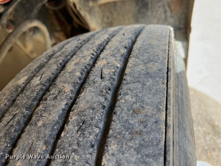 image for item KR9481 1988 Peterbilt 567  feed delivery truck